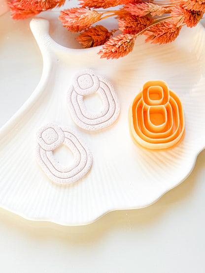 Line detailed earring mold