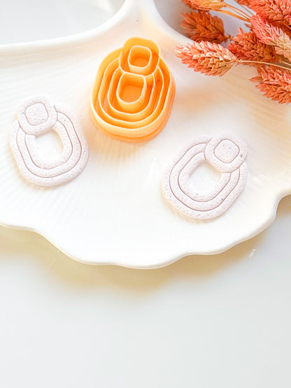 Line detailed earring mold