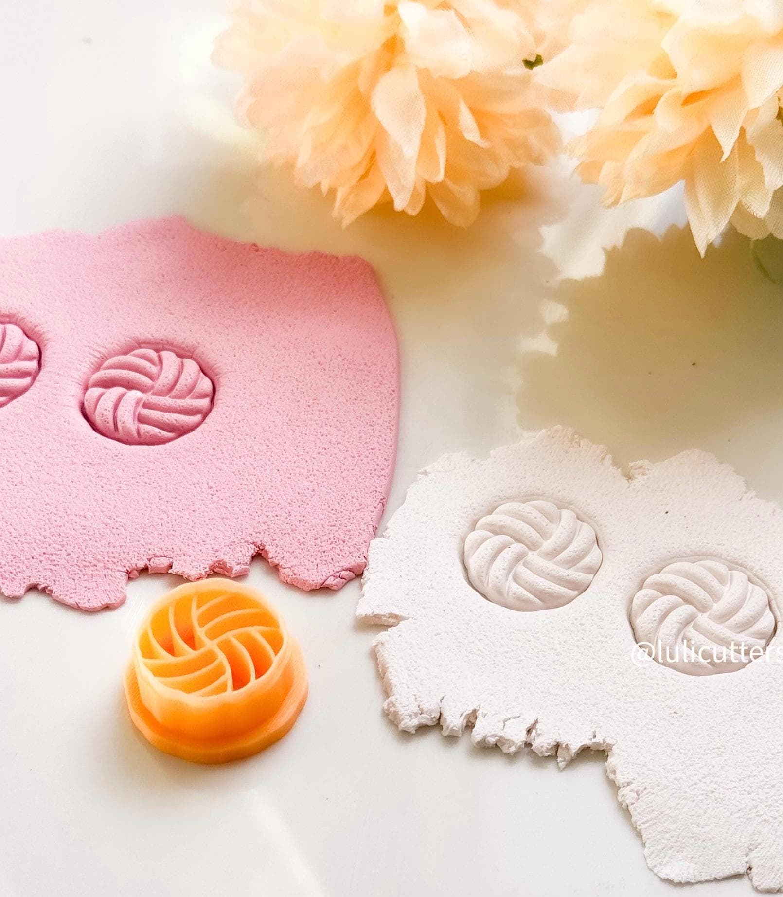 Braided Knot Swirl Clay Cutter: Rope Texture Jewelry Tool