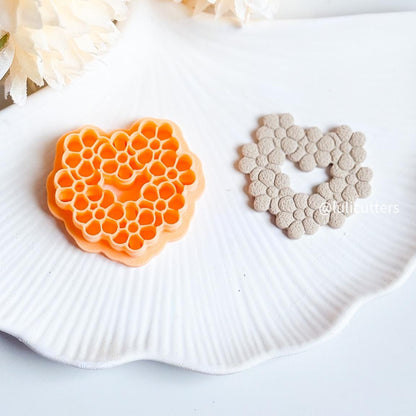 Daisy Heart Clay Cutter: Floral Imprint for Polymer Clay Earrings