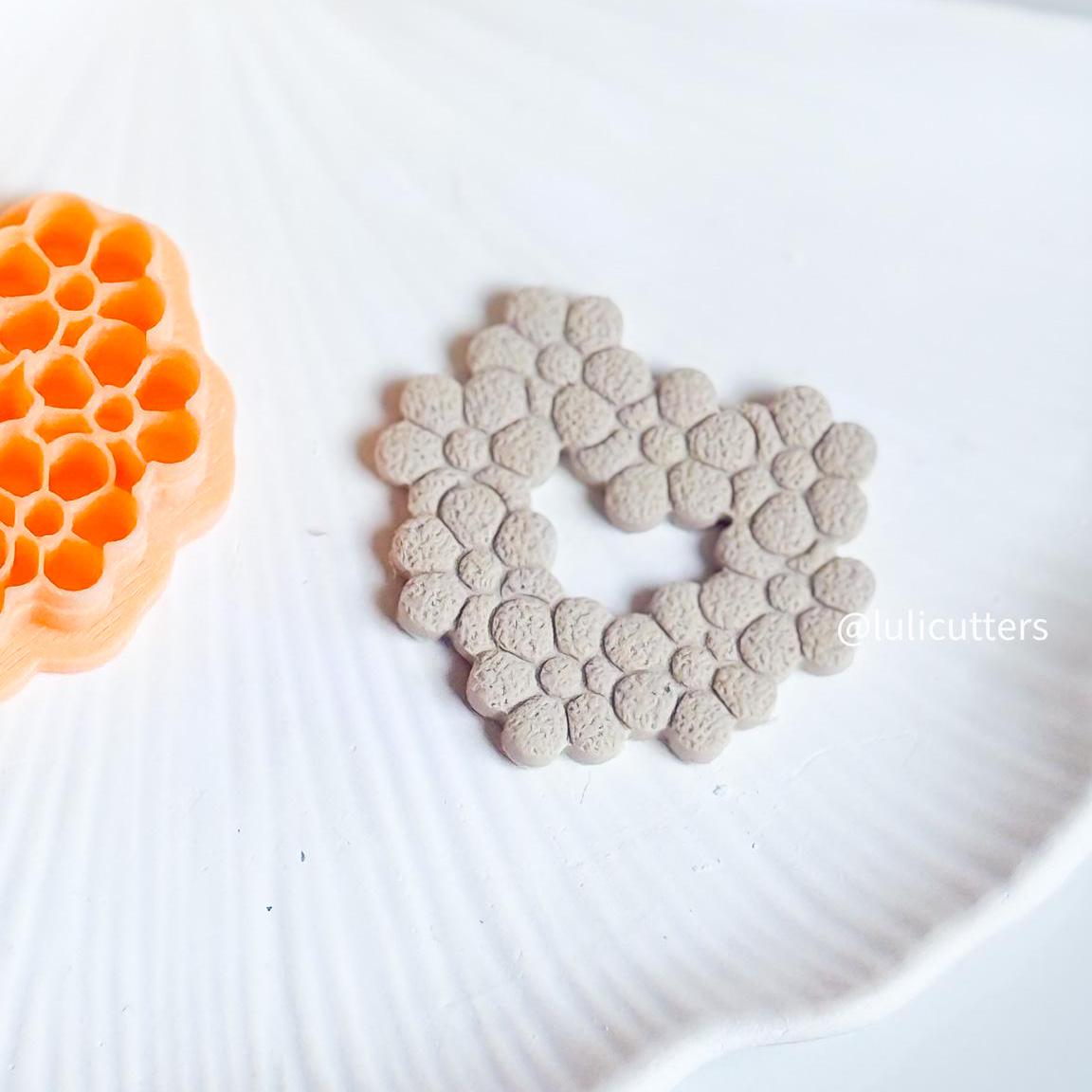 Daisy Heart Clay Cutter: Floral Imprint for Polymer Clay Earrings