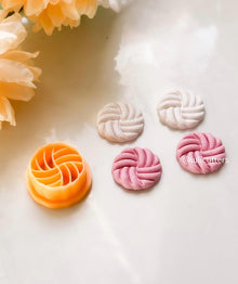 Braided Knot Swirl Clay Cutter: Rope Texture Jewelry Tool