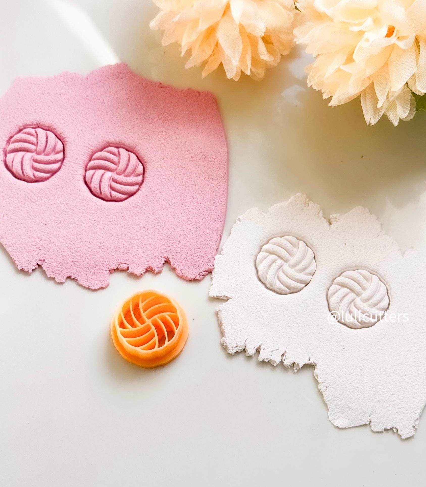 Braided Knot Swirl Clay Cutter: Rope Texture Jewelry Tool