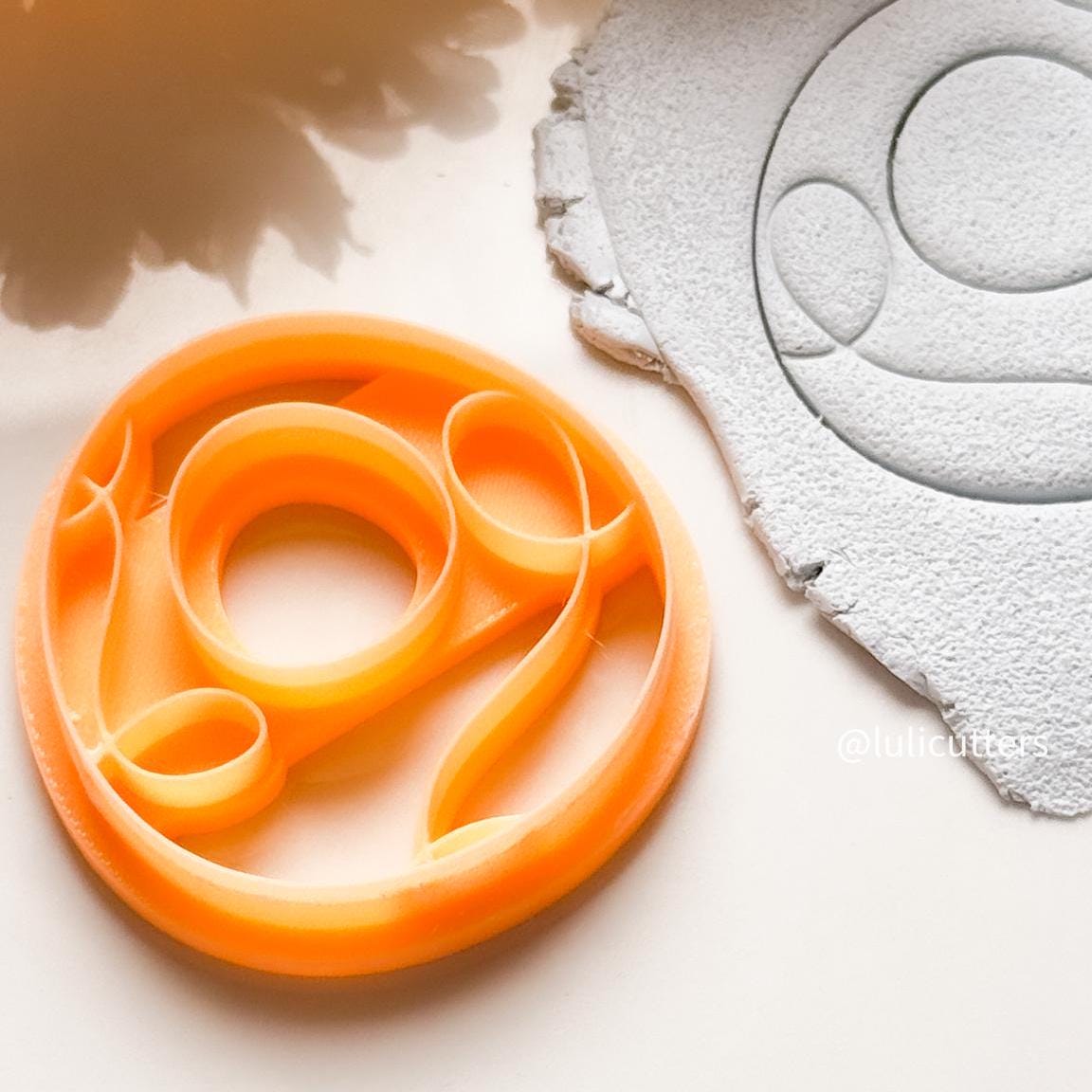 Organic Line Round Clay Cutter: Abstract Hoop Earring Jewelry Tool