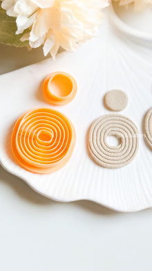 Ripple Circle Polymer Clay Cutter: Imprint Earring Design