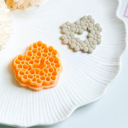 Daisy Heart Clay Cutter: Floral Imprint for Polymer Clay Earrings