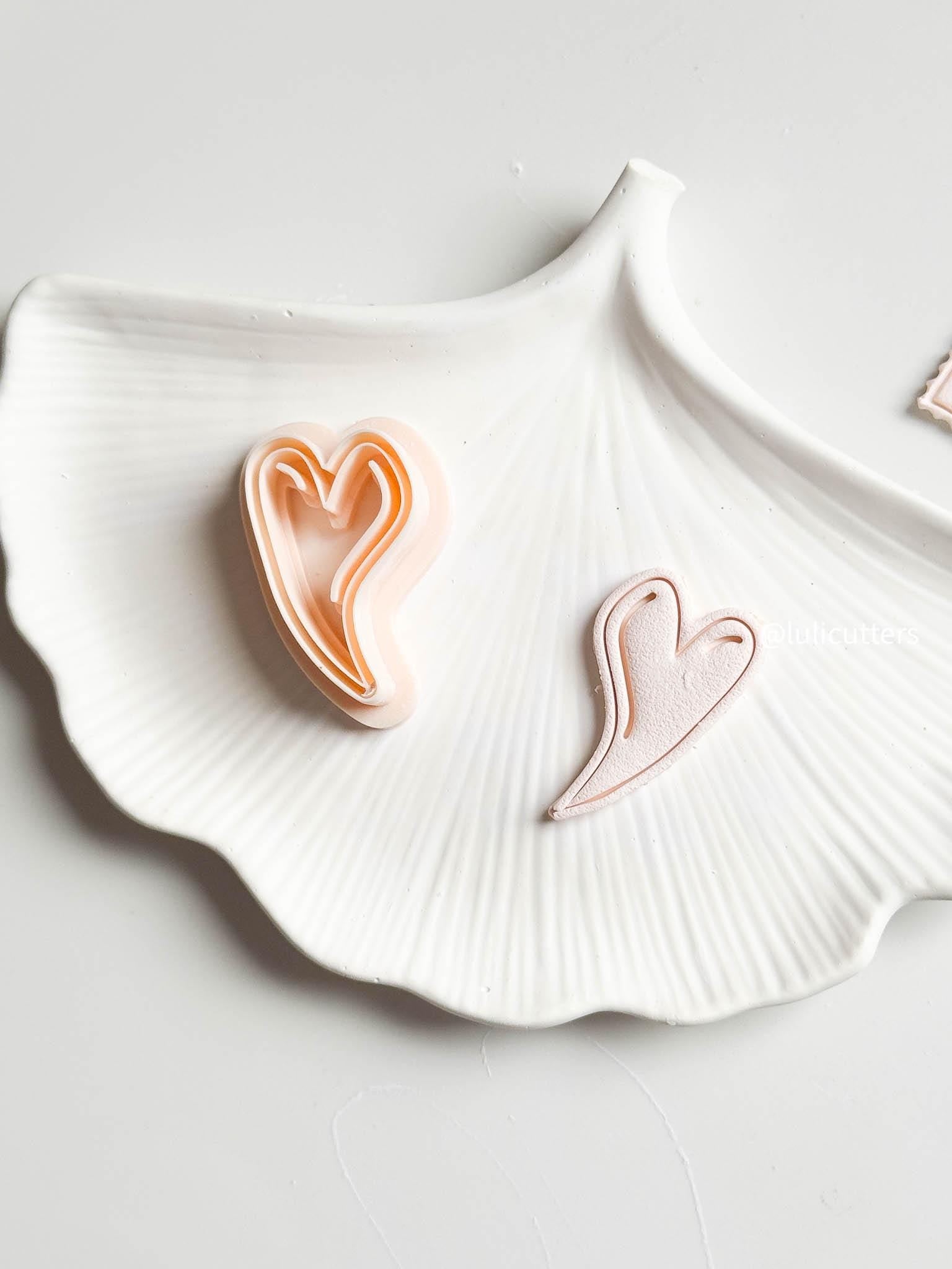 Sketchy Heart Cutter Wavy Hand-Drawn Polymer Clay Cutter with Imprint Lines