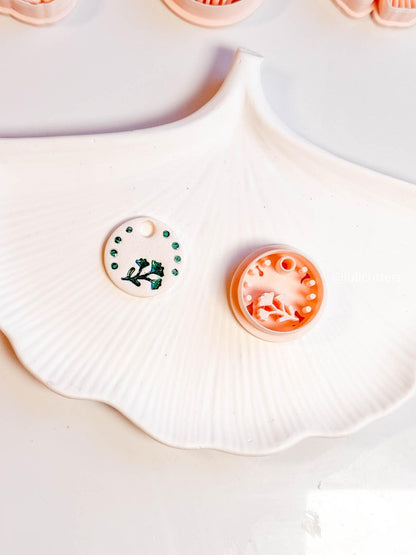 Leaf & Dotted Frame Cutter: Polymer Clay Pendant Tool (25/30/35 mm)