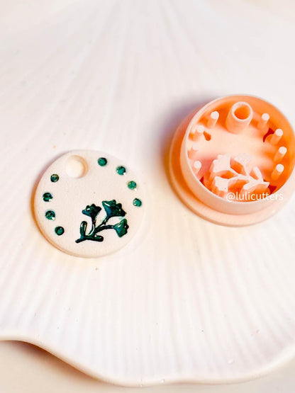 Leaf & Dotted Frame Cutter: Polymer Clay Pendant Tool (25/30/35 mm)