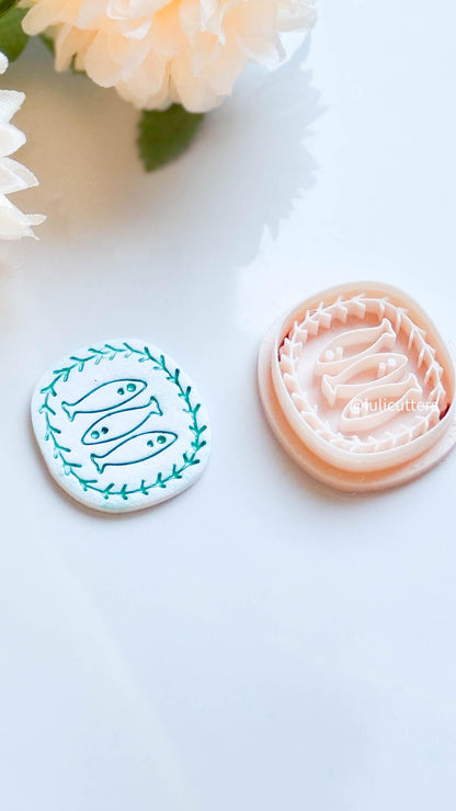 Three Fish in Wreath Clay Cutter Ocean Imprint Design (5 Size Options)