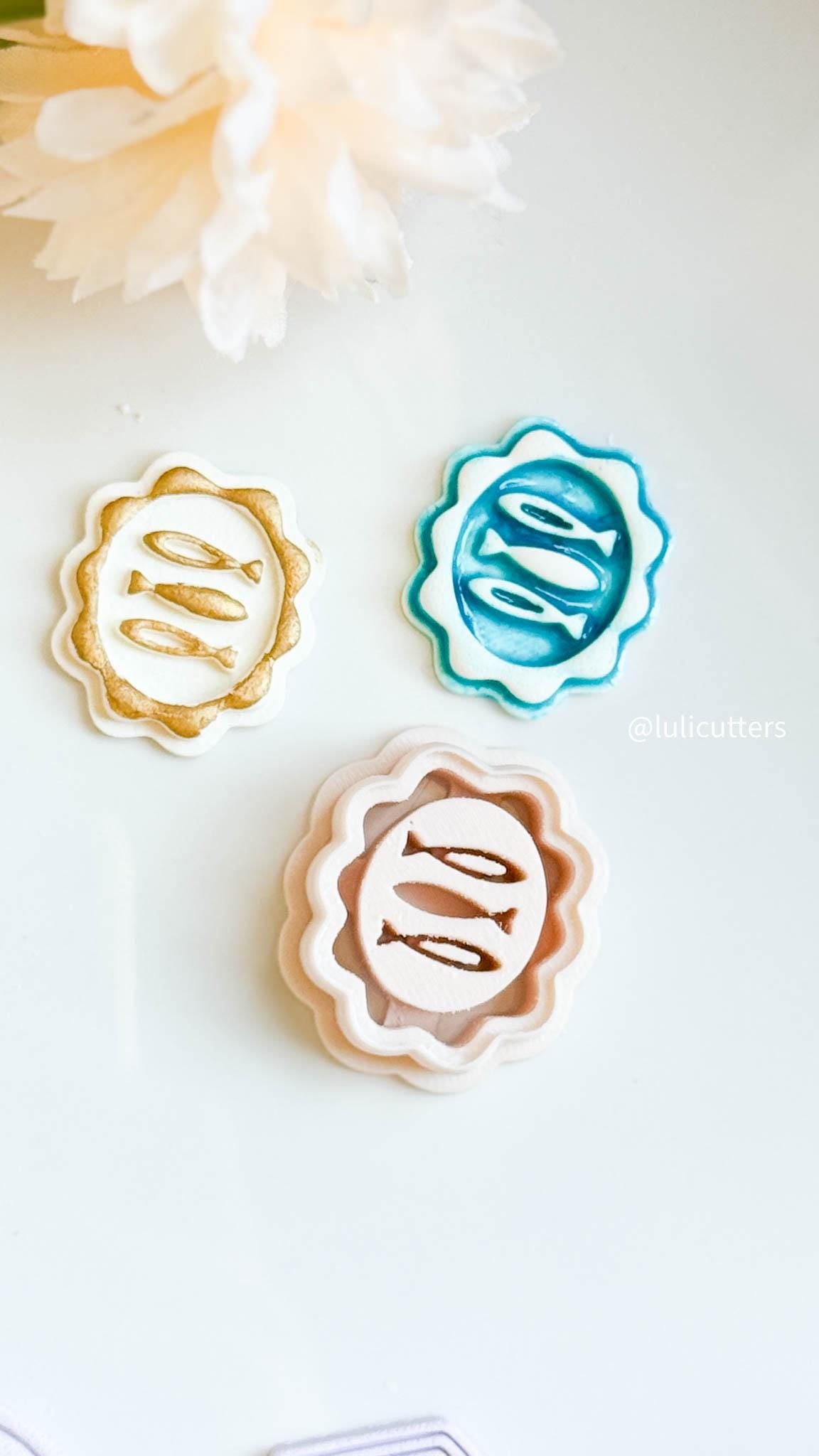 Fish Embossed Clay Cutter Wavy Edge Oval with Crisp Imprint Detail