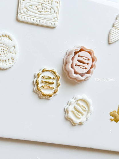 Fish Embossed Clay Cutter Wavy Edge Oval with Crisp Imprint Detail