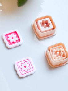 Retro Wobbly Flower Clay Cutter Set: Imprint or Deboss Style