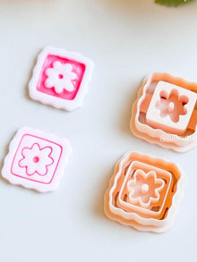 Retro Wobbly Flower Clay Cutter Set: Imprint or Deboss Style