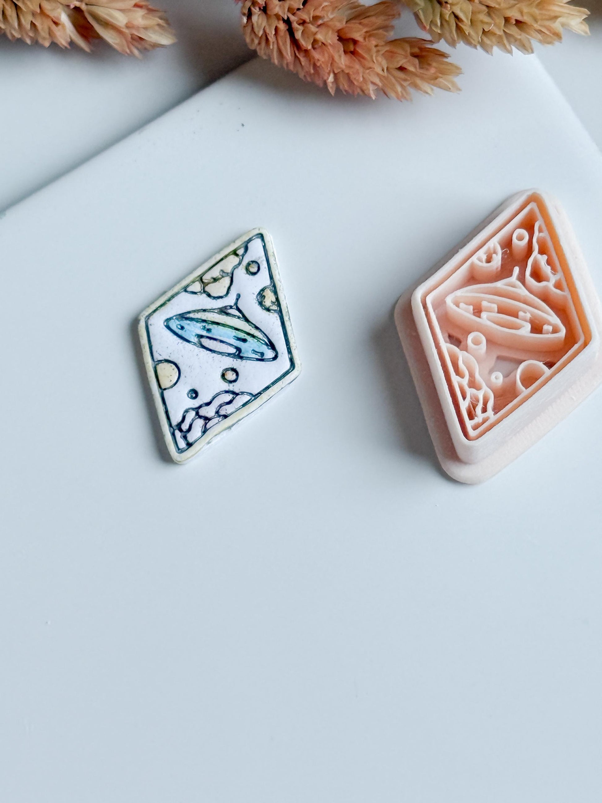 UFO Clay Cutter: Alien Spaceship Polymer Clay Mold - 35mm/40mm