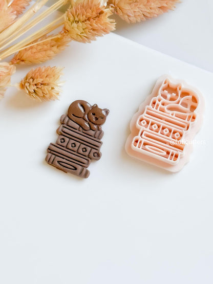 Cat on Books Clay Cutter: Diamond Spine Detail - Reader Jewelry