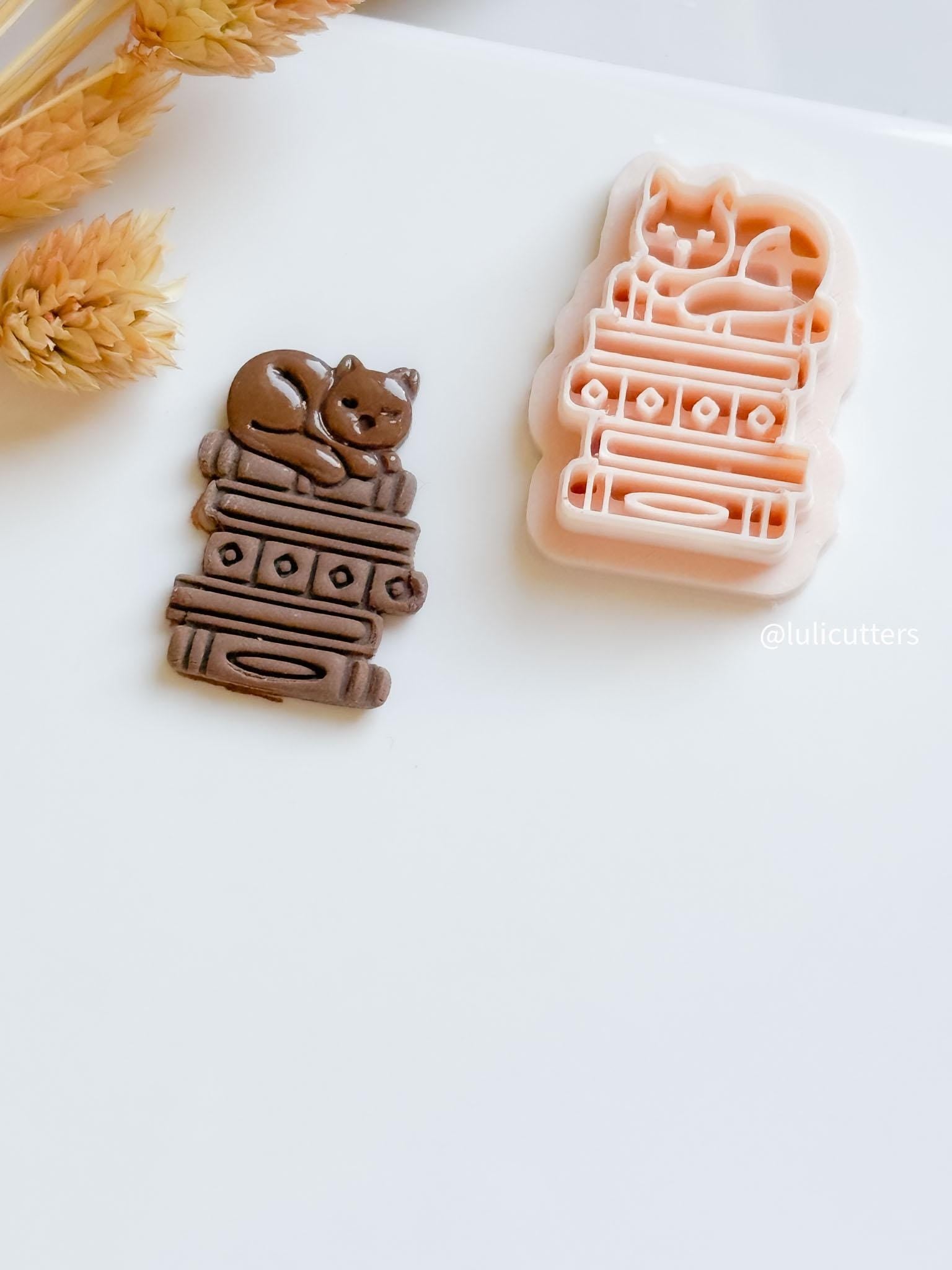 Cat on Books Clay Cutter: Diamond Spine Detail - Reader Jewelry