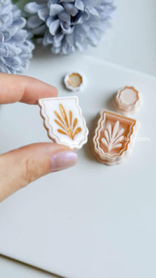 Rustic Frame Clay Cutter Set Includes Ornamental Leaf Base + Scalloped Topper