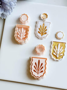 Rustic Frame Clay Cutter Set Includes Ornamental Leaf Base + Scalloped Topper