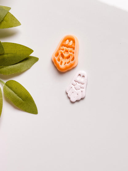 Heart Holding Ghost Polymer Clay Cutter - Halloween Earring Jewelry Tool