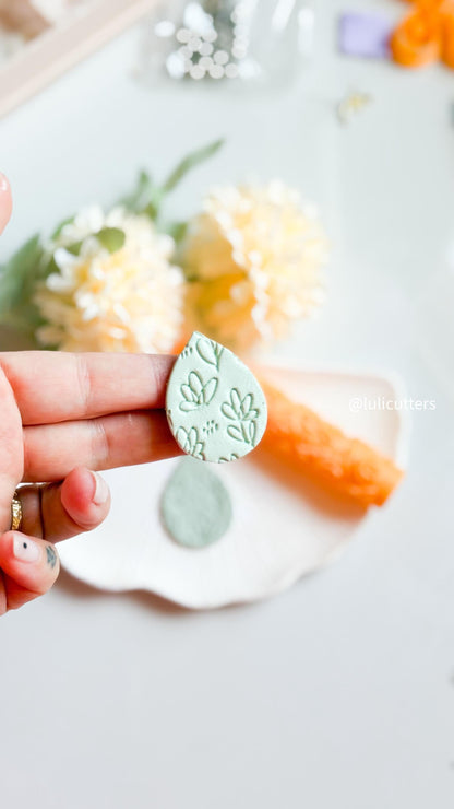 Floral Texture Roller: Embossed Flower Pattern Polymer Clay Tool