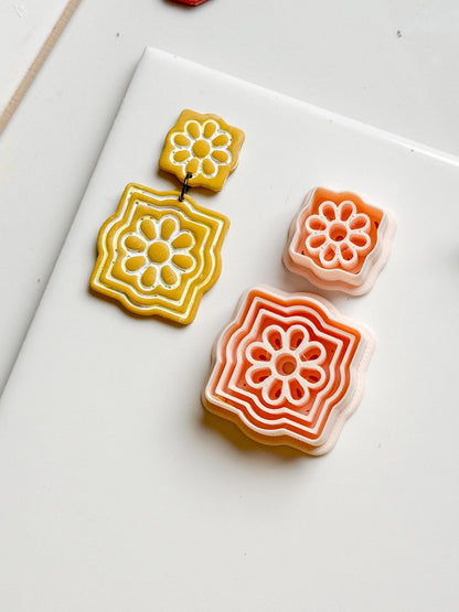 Floral Tile Square Clay Cutter Set with Daisy Pattern - Majolica Collection