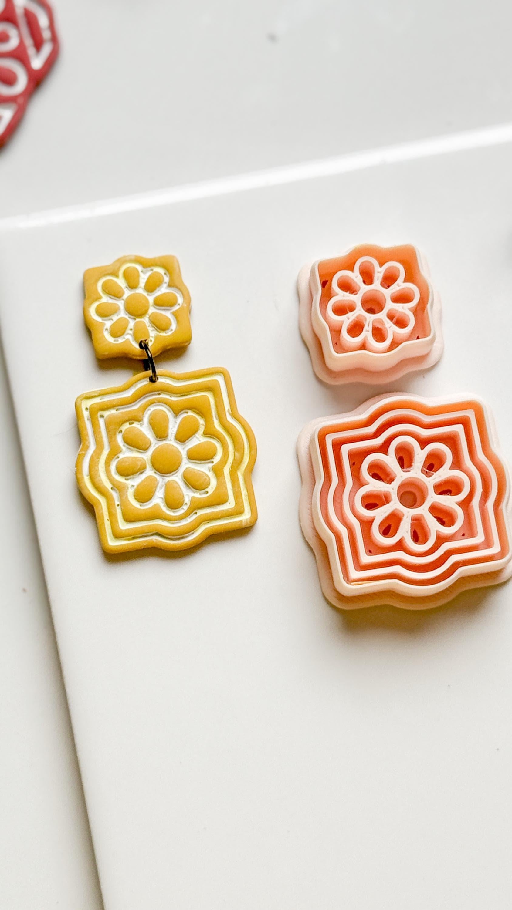 Floral Tile Square Clay Cutter Set with Daisy Pattern - Majolica Collection