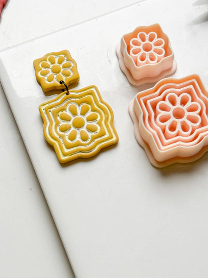 Floral Tile Square Clay Cutter Set with Daisy Pattern - Majolica Collection