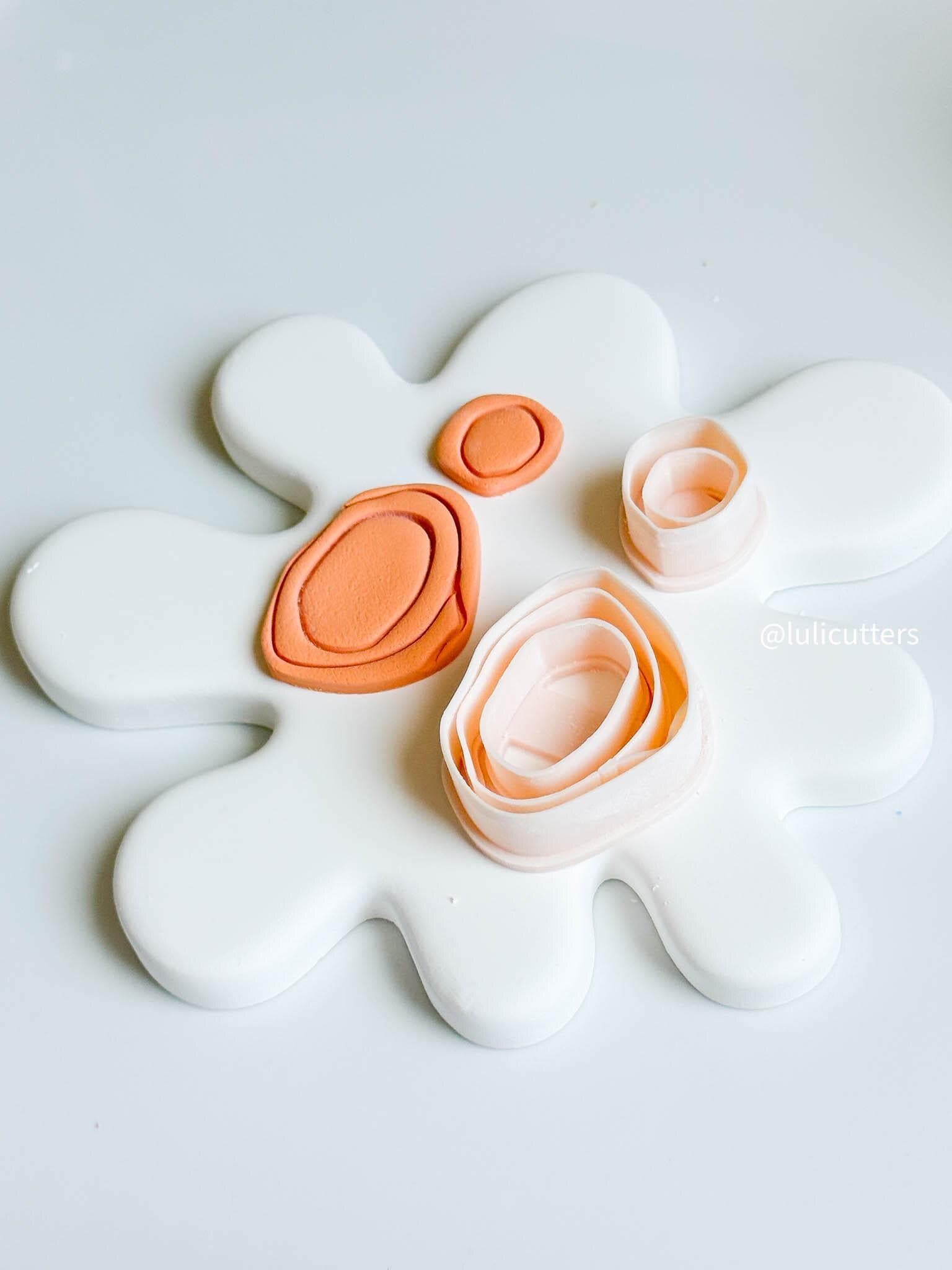 Organic Layered Cutter Set 2-Piece Wavy Oval Polymer Clay Earring Cutter with Imprint