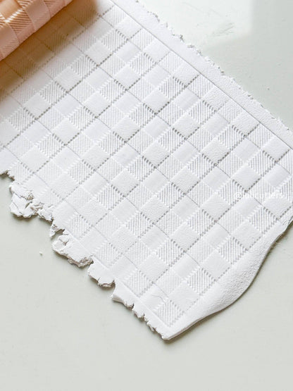 Woven Checkerboard Clay Texture Roller 8 cm Roller with Detailed Diagonal Line Pattern