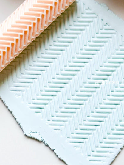 Herringbone Texture Roller: Geometric Embossing Tool for Polymer Clay