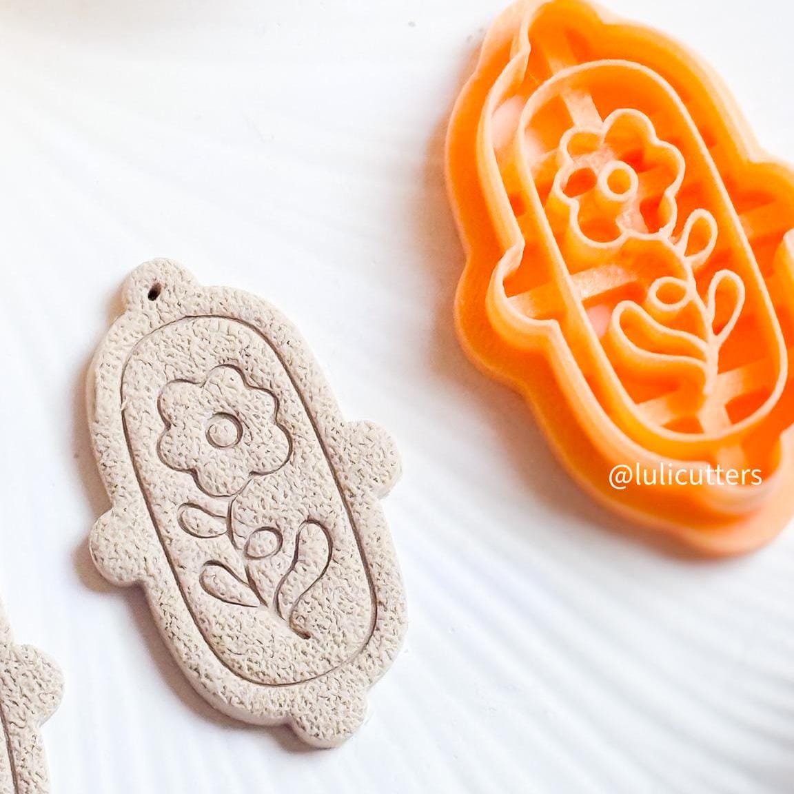 Floral Arch Polymer Clay Cutter: Vintage Daisy Imprint Earring Design