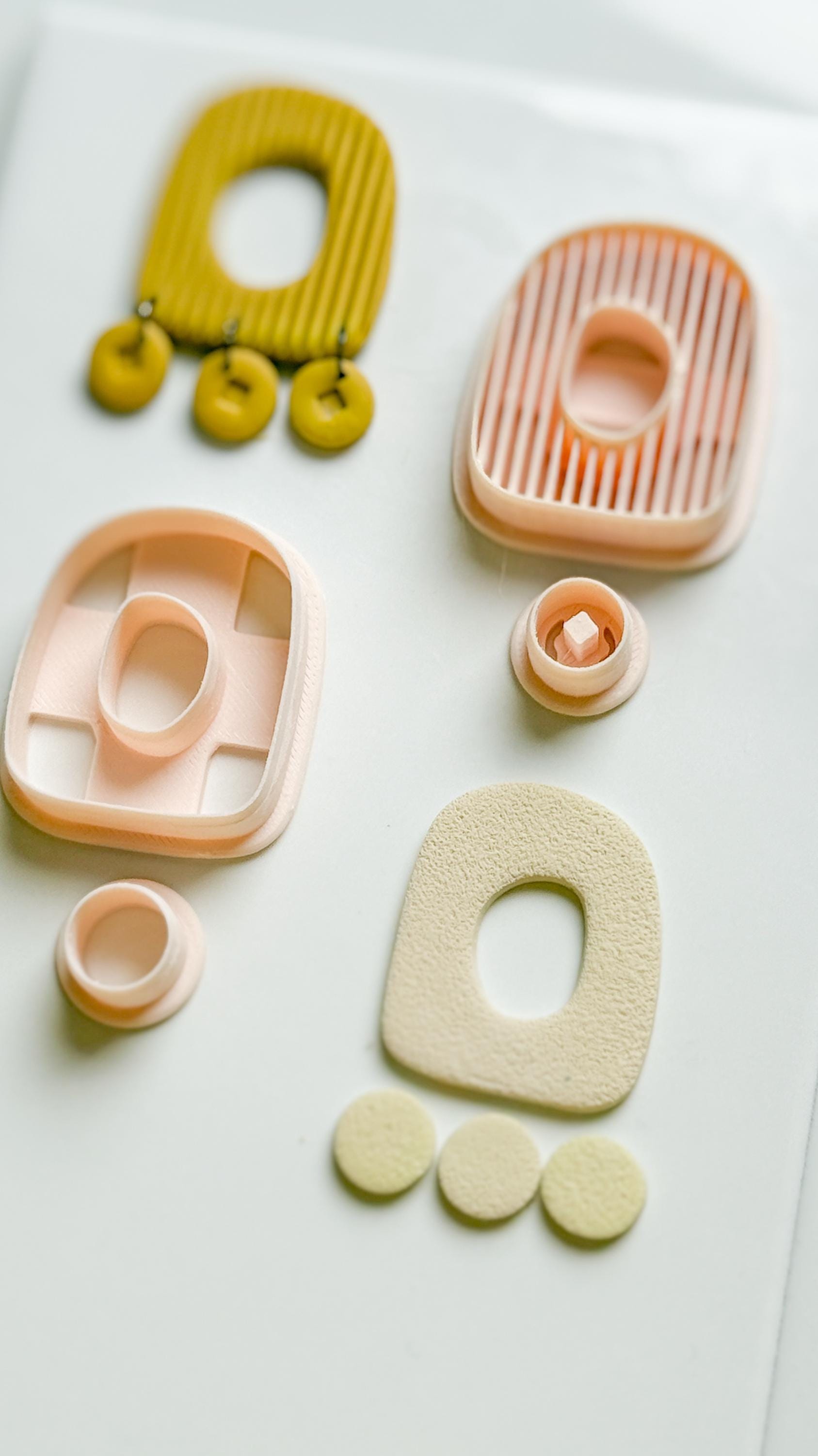 Ribbed Arch Clay Cutter Set: Circle Drop Earring Molds - Majolica Collection