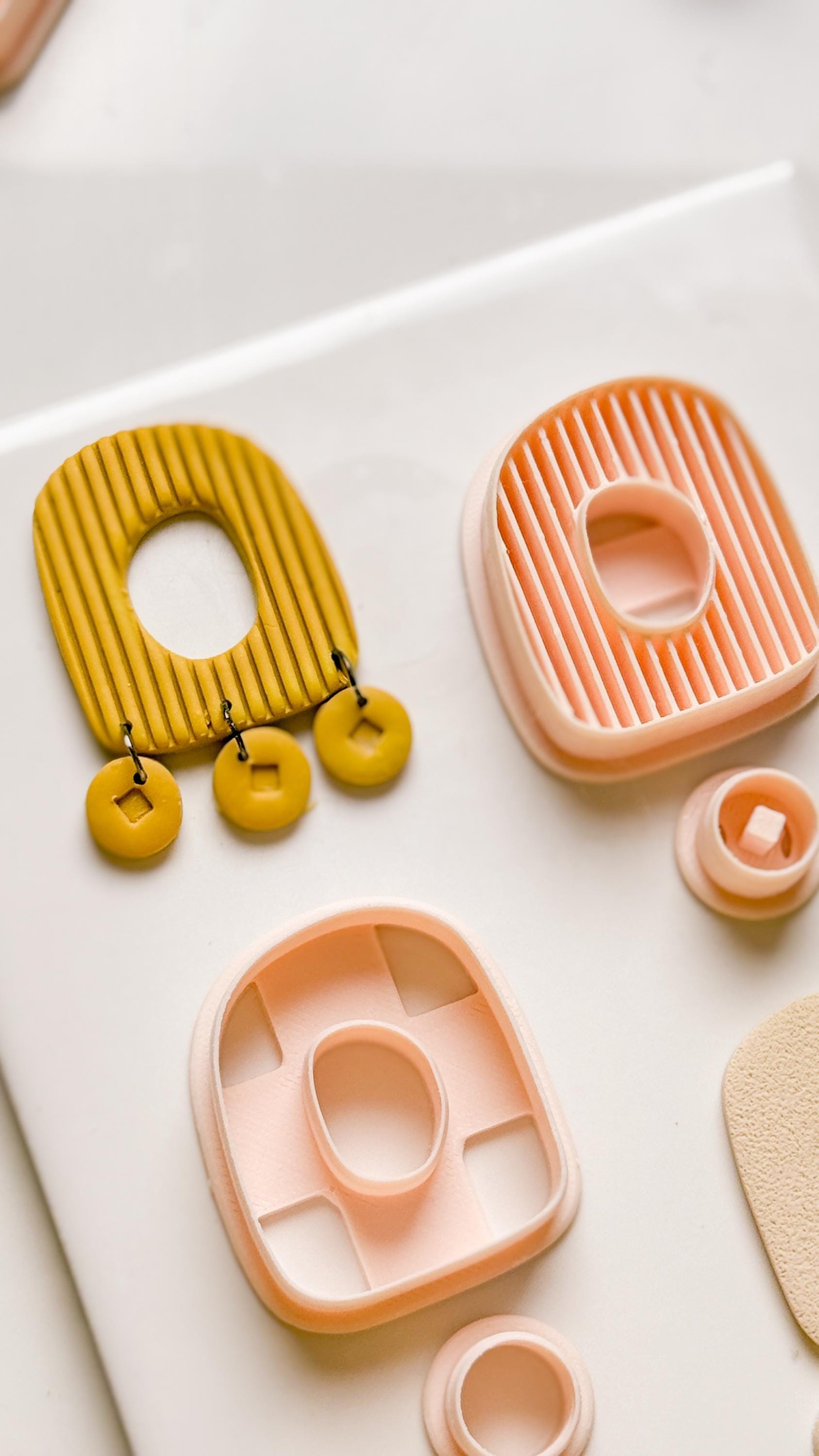 Ribbed Arch Clay Cutter Set: Circle Drop Earring Molds - Majolica Collection