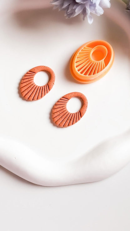 Lined Oval Hoop Polymer Clay Earring Cutter: Fan Texture Tool
