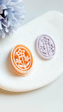 Scalloped Floral Oval Earring Cutter 35 mm Botanical Design with Debossed Details