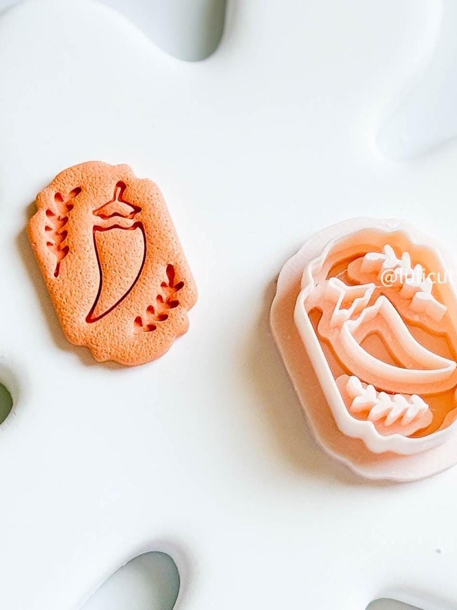 Chili Pepper Imprint Cutter: Scalloped Polymer Clay Earring Tool
