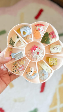 Flower Sectioned Jewelry Tray – Organizer with Compartments for Clay Cutters & Earrings