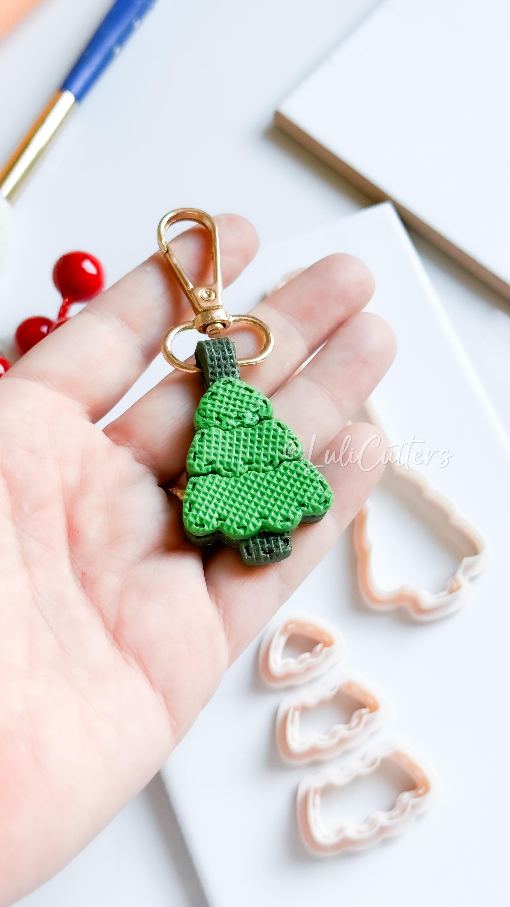 Christmas Tree Keychain: Holiday Charm Clay Cutter Set