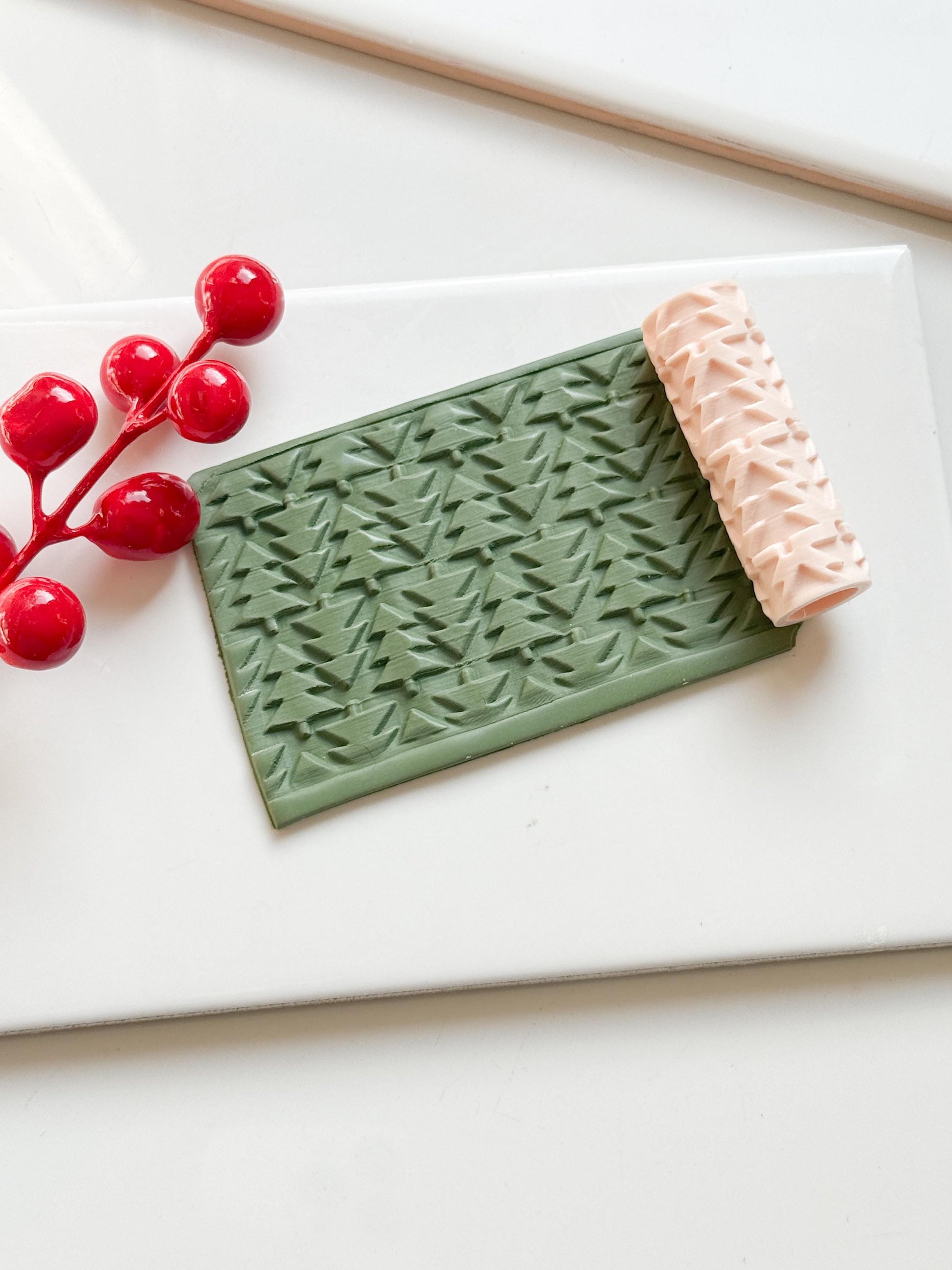 Christmas Tree Embossing Roller – Holiday Pattern Roller for Polymer Clay