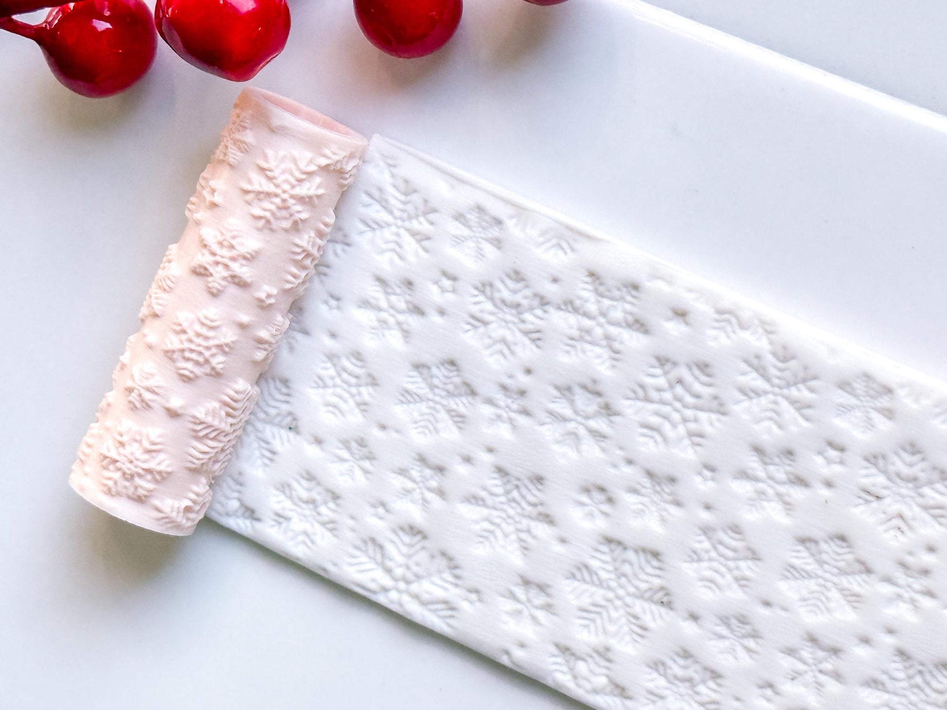 Snowflake Deboss Roller for Polymer Clay – Winter Texture Rolling Pin