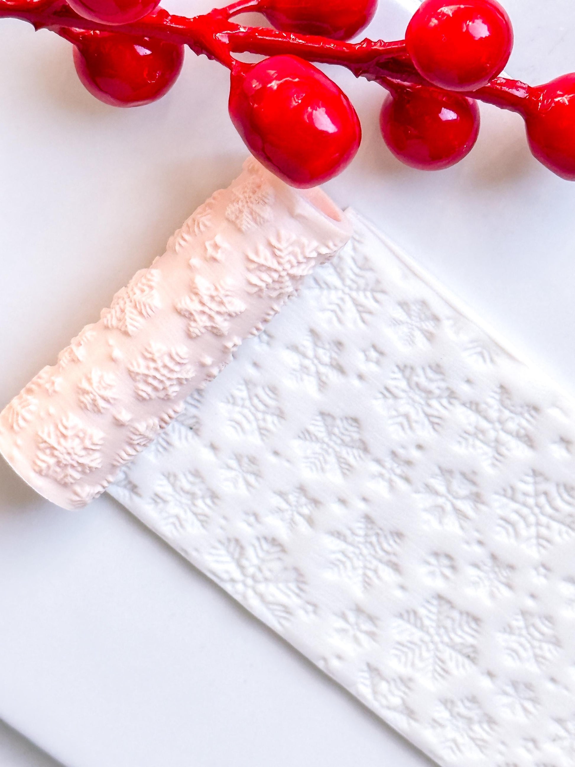 Snowflake Deboss Roller for Polymer Clay – Winter Texture Rolling Pin