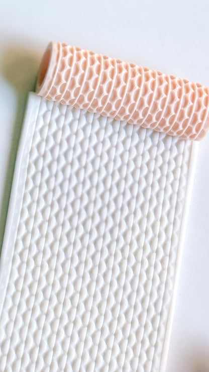 Scallop Embossing Roller – Wave Pattern Texture Roller for Polymer Clay