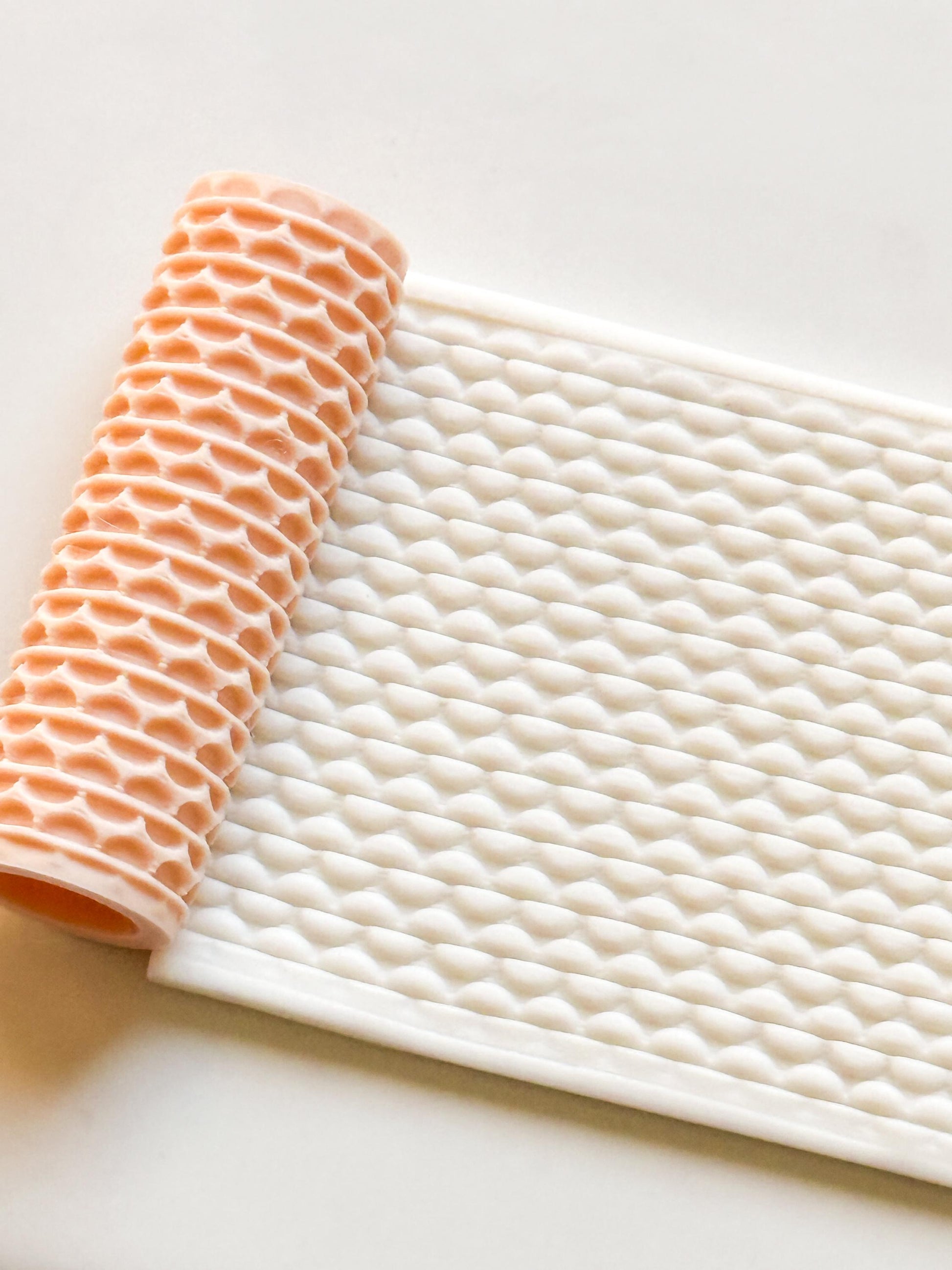 Scallop Embossing Roller – Wave Pattern Texture Roller for Polymer Clay