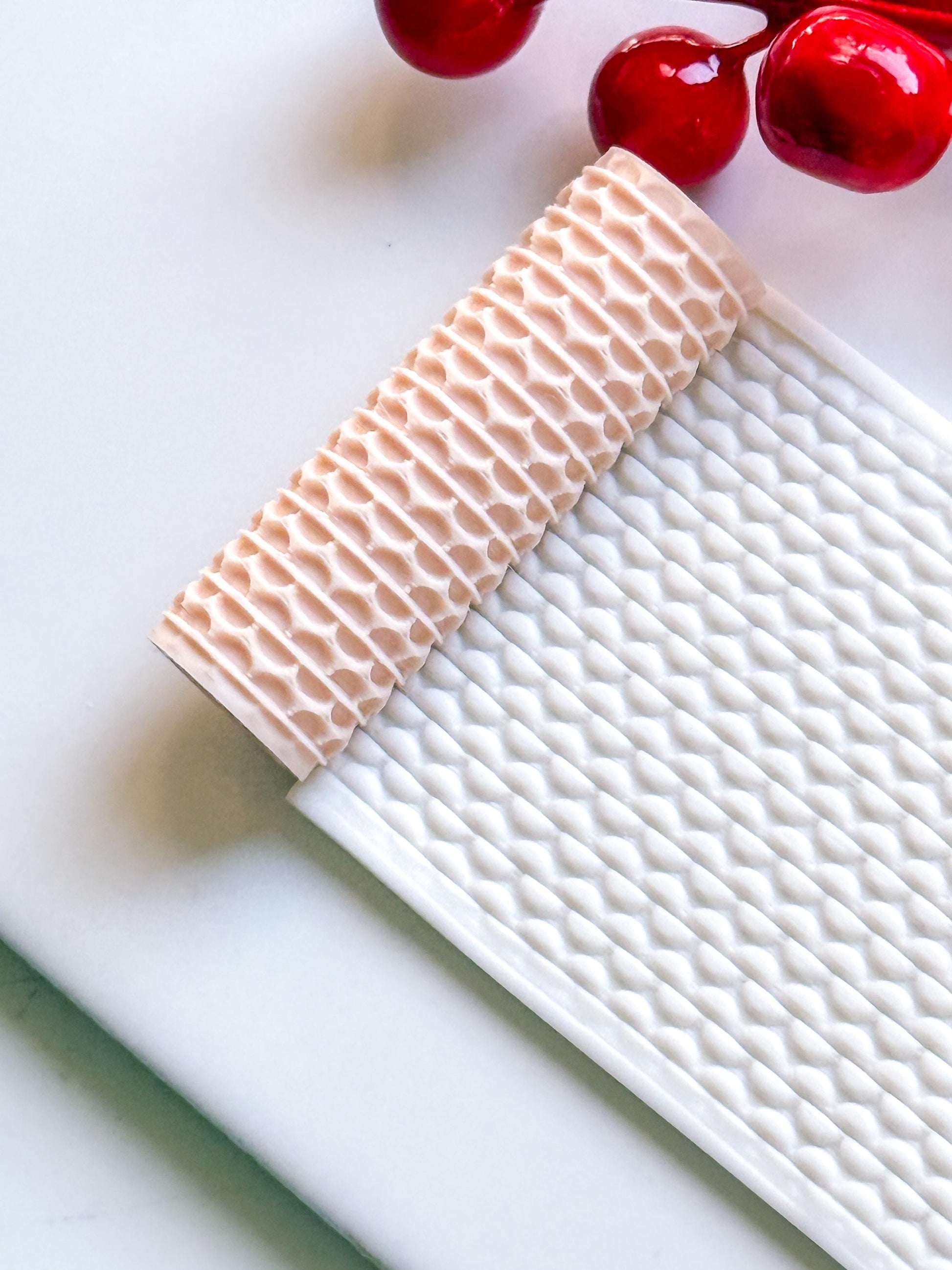 Scallop Embossing Roller – Wave Pattern Texture Roller for Polymer Clay