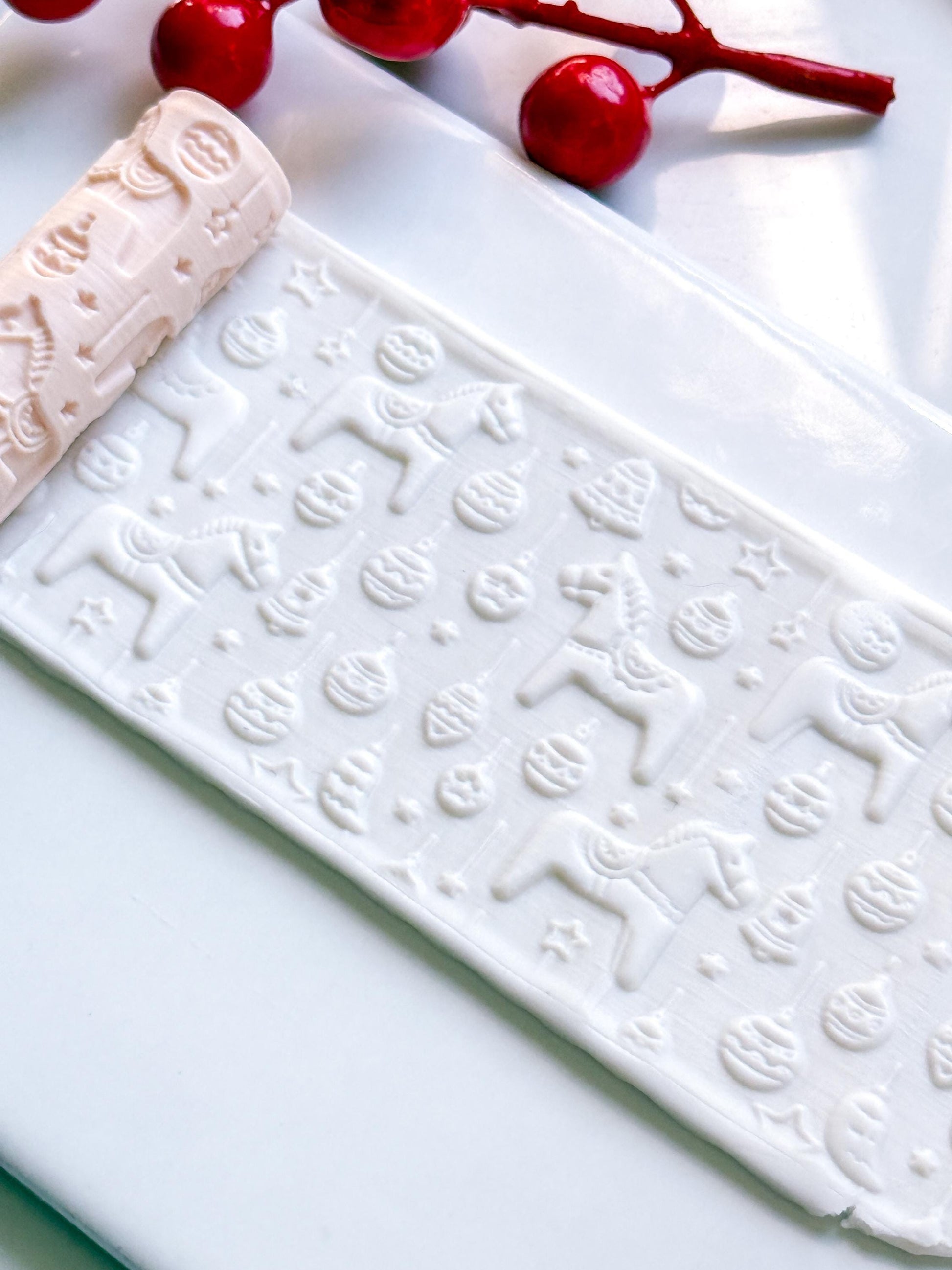 Dala Horse Emboss Roller for Polymer Clay – Scandinavian Christmas Texture Rolling Pin