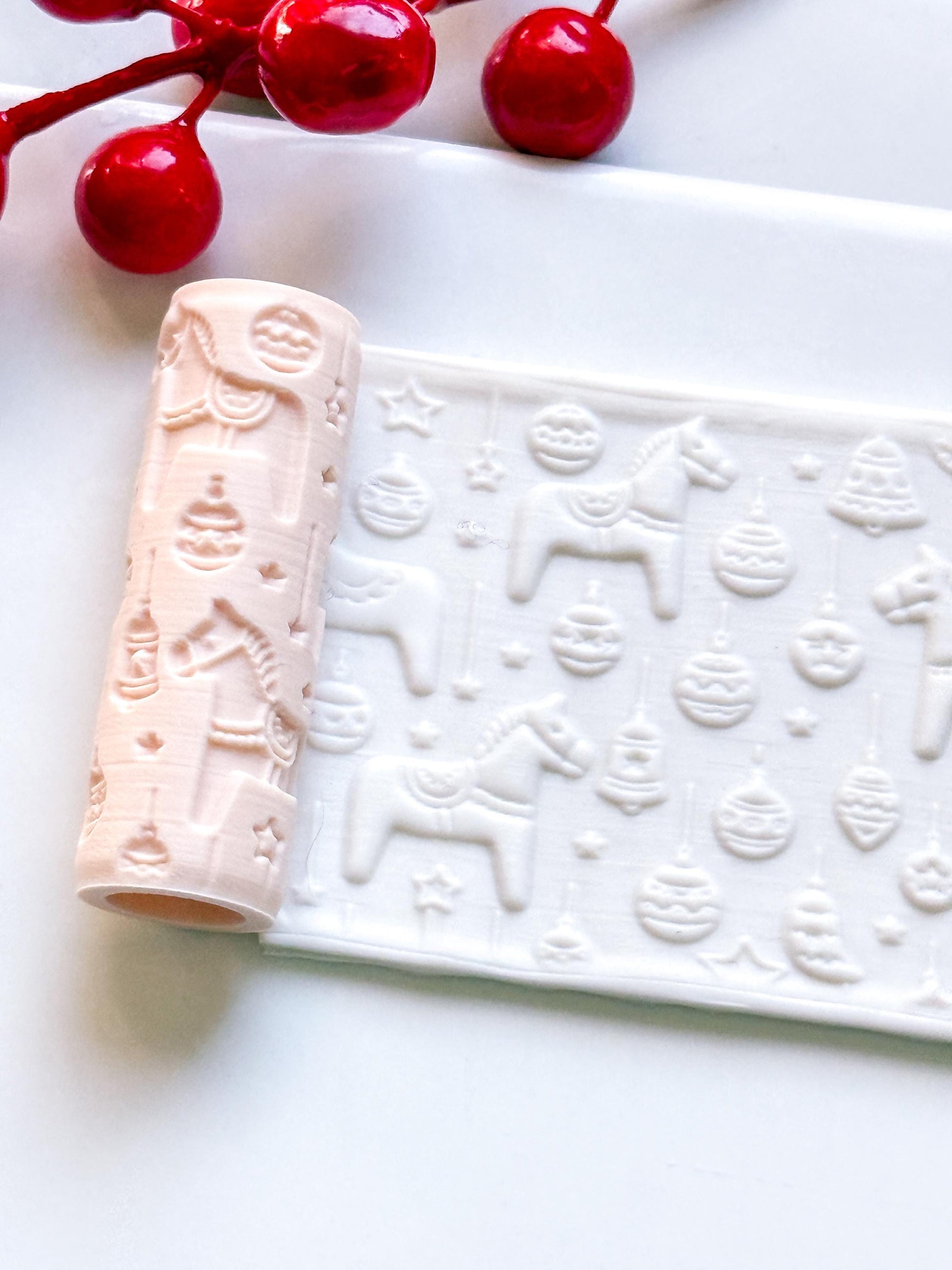 Dala Horse Emboss Roller for Polymer Clay – Scandinavian Christmas Texture Rolling Pin