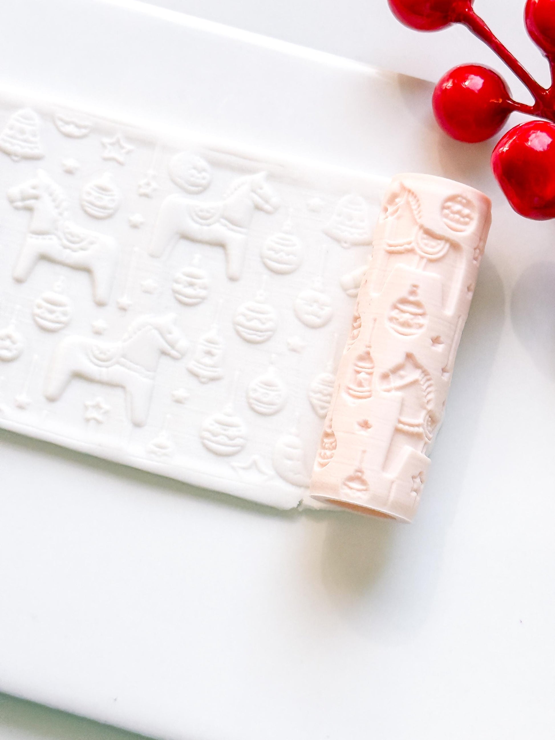Dala Horse Emboss Roller for Polymer Clay – Scandinavian Christmas Texture Rolling Pin
