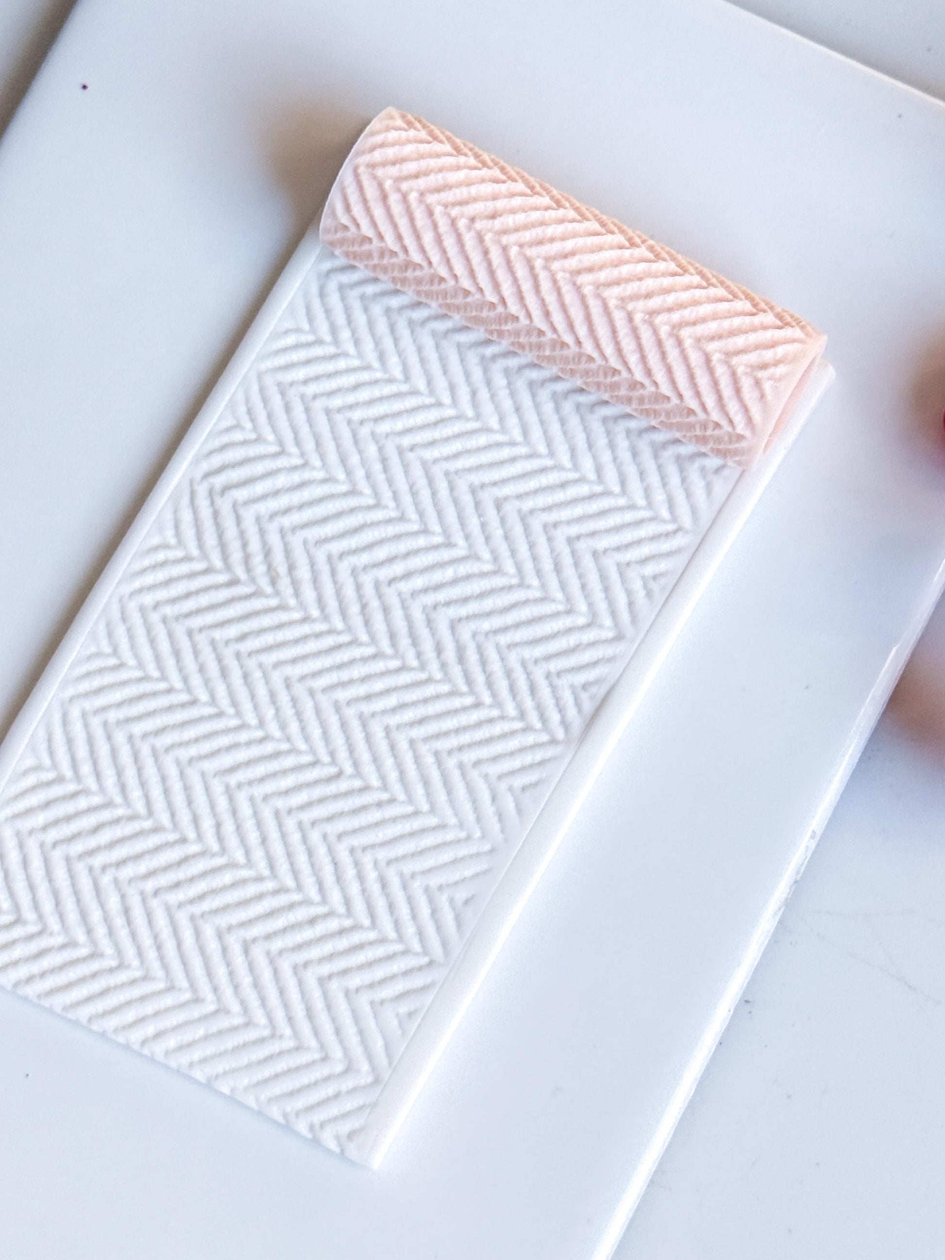 Herringbone Knit Embossing Roller – Diagonal Texture Roller for Polymer Clay