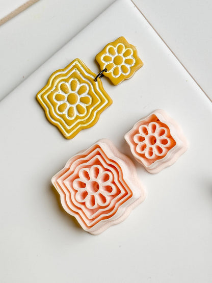 Floral Tile Square Clay Cutter Set with Daisy Pattern - Majolica Collection